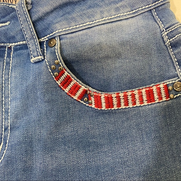 Vintage Boho Embroidered Shorts Blue Sz 7/28 Denim Shorts Cuffed  High R… - Picture 2 of 6